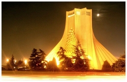 Башня Азади - символ Тегерана